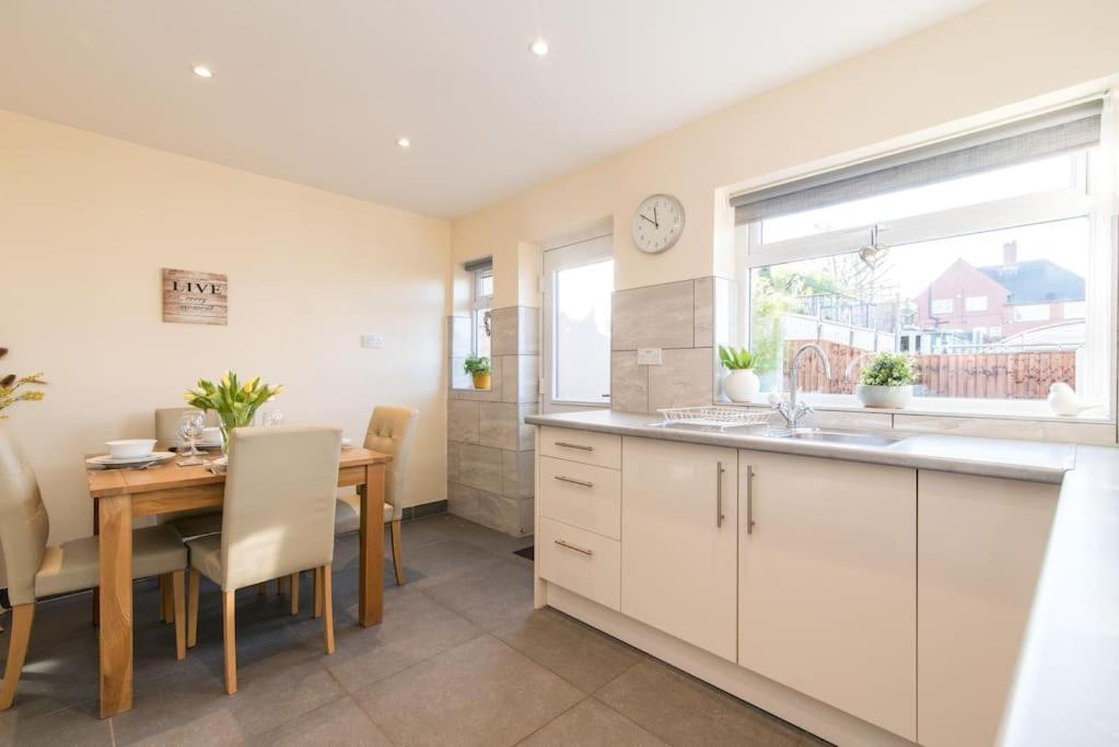 City Home From Home - Peaceful, Cosy & Modern 2Bed House Nottingham Exterior foto